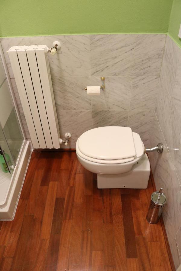 Happy Flat With Terrace Apartman Milánó Kültér fotó