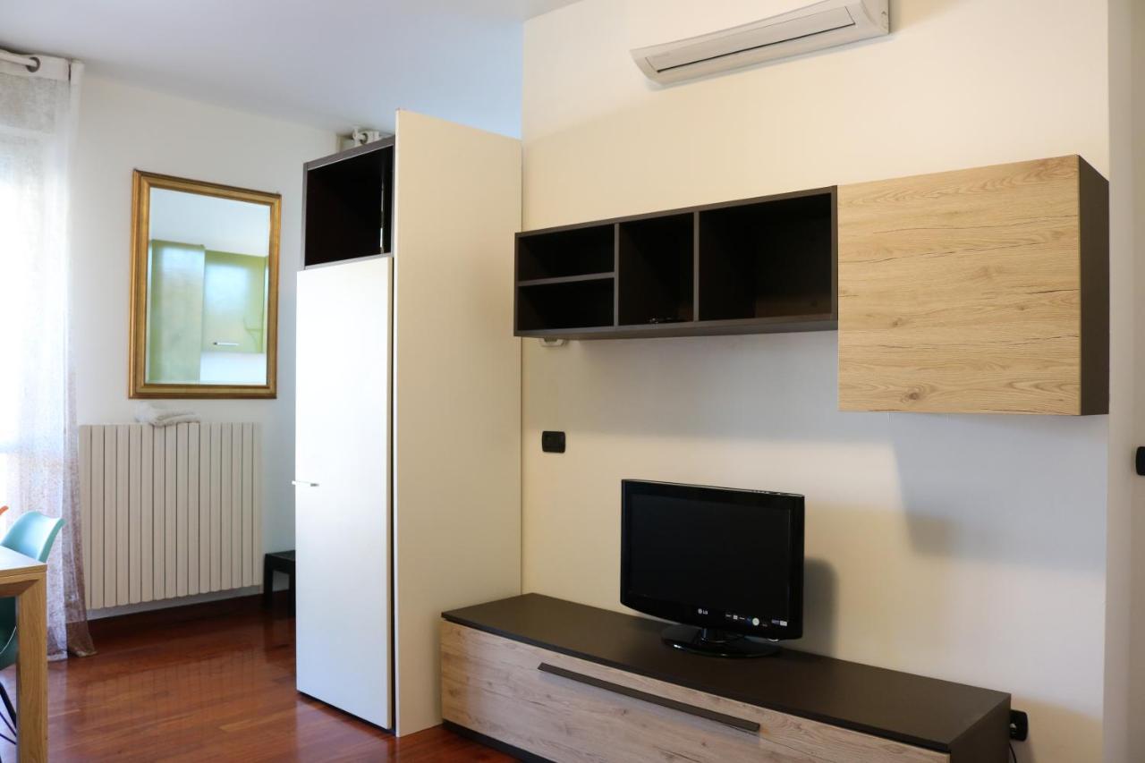 Happy Flat With Terrace Apartman Milánó Kültér fotó